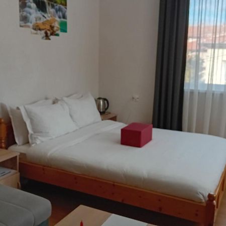Holiday Guest House Kemo Sapareva Banya Bagian luar foto