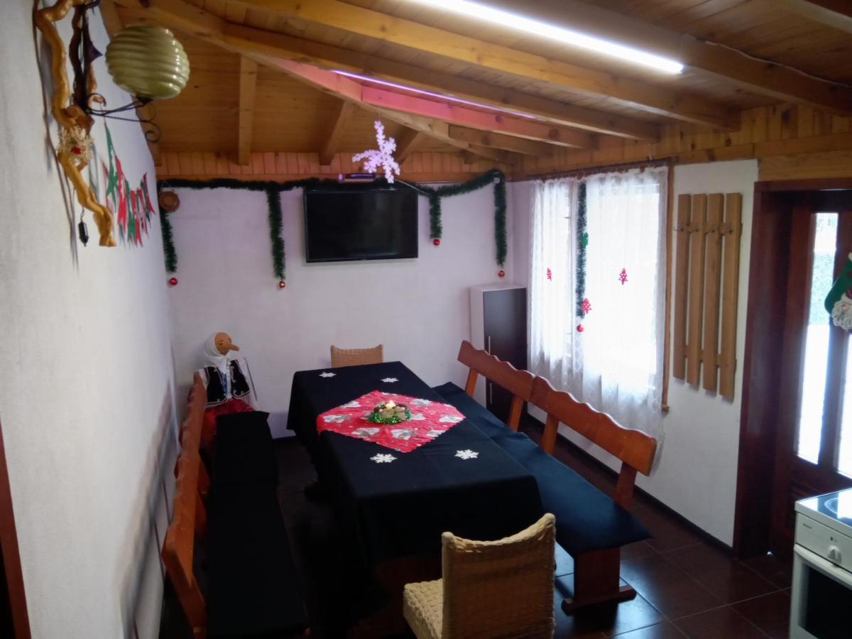 Holiday Guest House Kemo Sapareva Banya Bagian luar foto